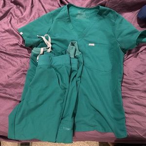Figs scrubs